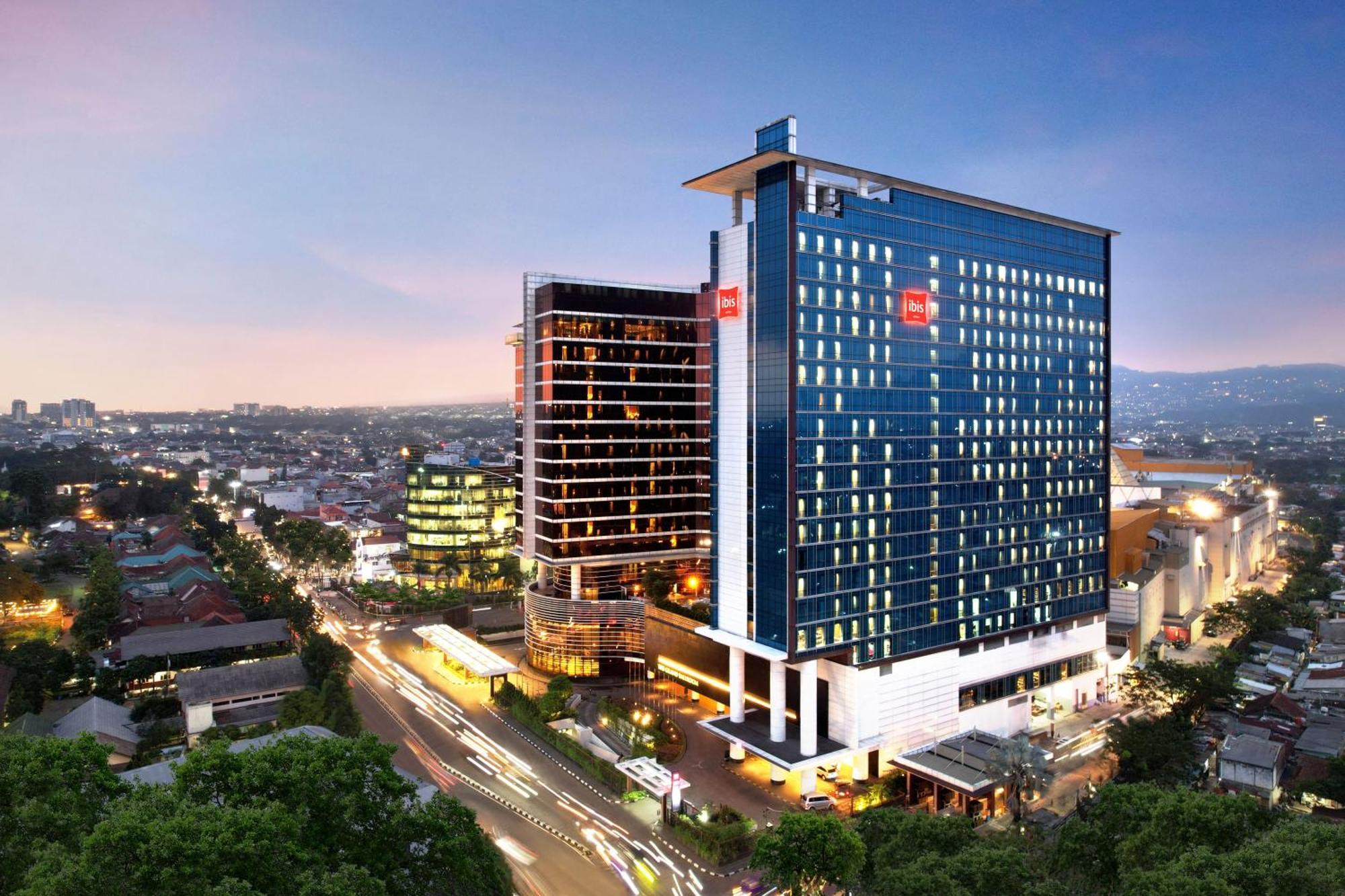 Hotel Ibis Bandung Trans Studio Zewnętrze zdjęcie